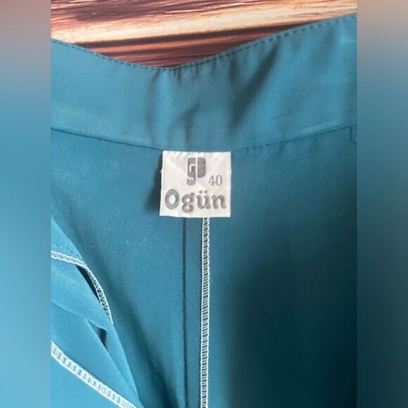 Ogun Turquoise High-Rise Shorts. Size Small/Medium. - Picture 4 of 5